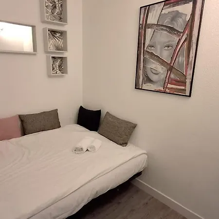 Apartment L'ilot Avec Balcon, Mignon Et Charmant, Un Havre De Paix Au Coeur Du Centre-ville
