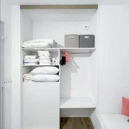 Apartment L'ilot Avec Balcon, Mignon Et Charmant, Un Havre De Paix Au Coeur Du Centre-ville *