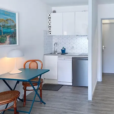Apartment L'ilot Avec Balcon, Mignon Et Charmant, Un Havre De Paix Au Coeur Du Centre-ville *