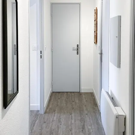 Apartment L'ilot Avec Balcon, Mignon Et Charmant, Un Havre De Paix Au Coeur Du Centre-ville Cannes