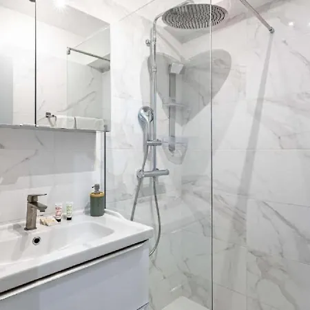 Appartement Deux Pièces En Plein Centre